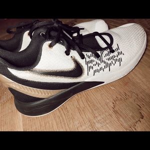 kyrie irving nike shoes